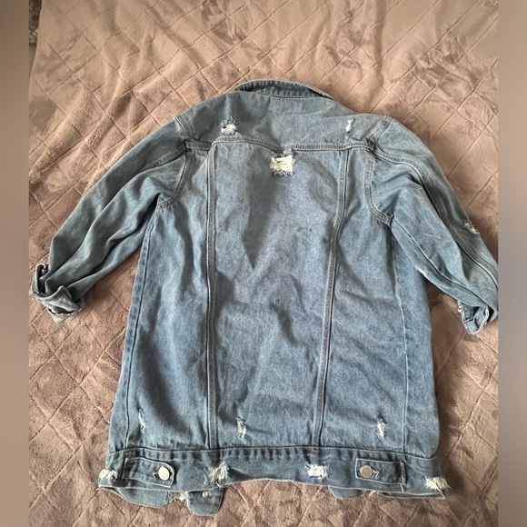 Revamped women’s distressed denim jacket - Picture 3 of 3
